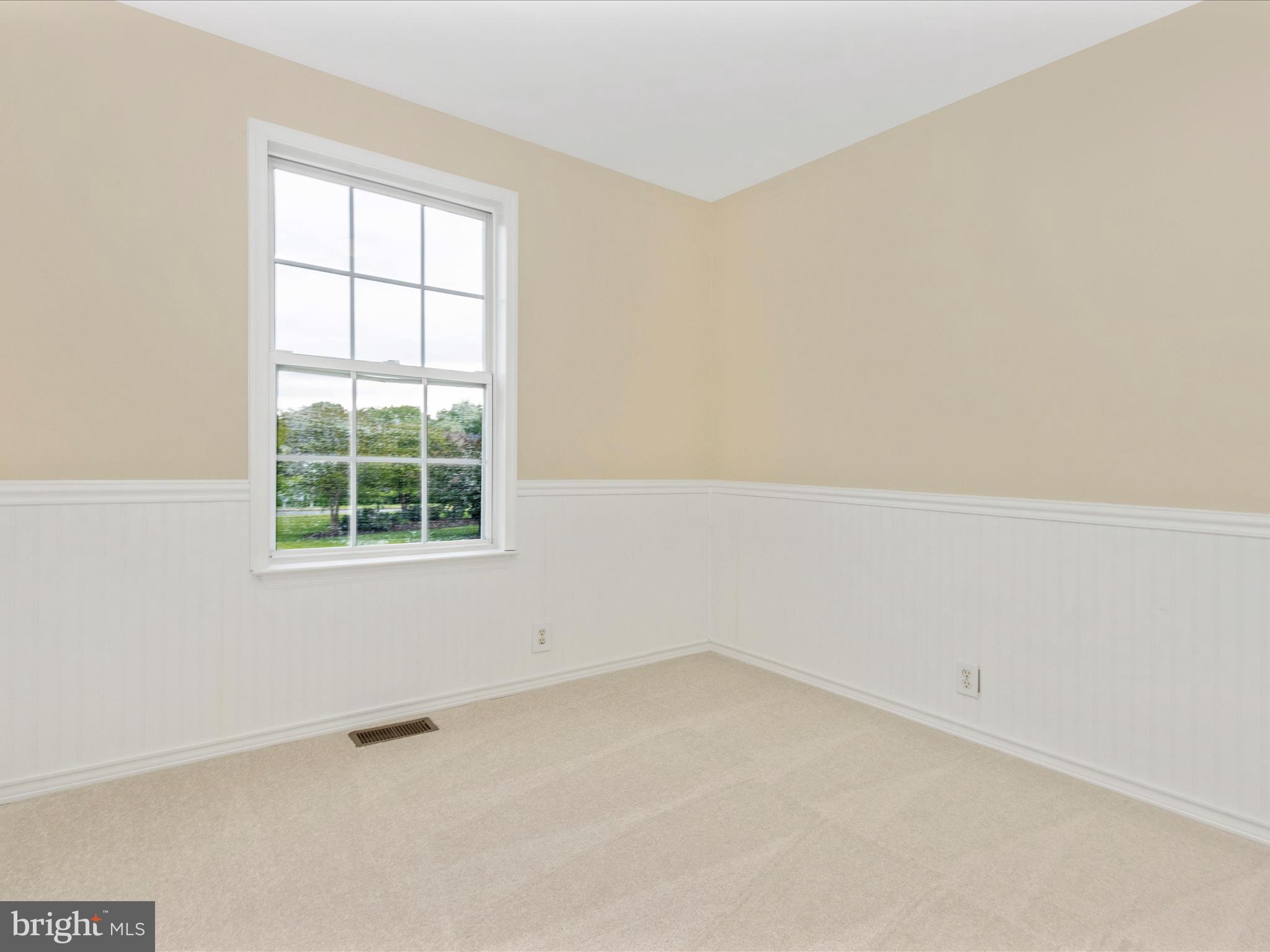 SEVEN OAKS - Residential