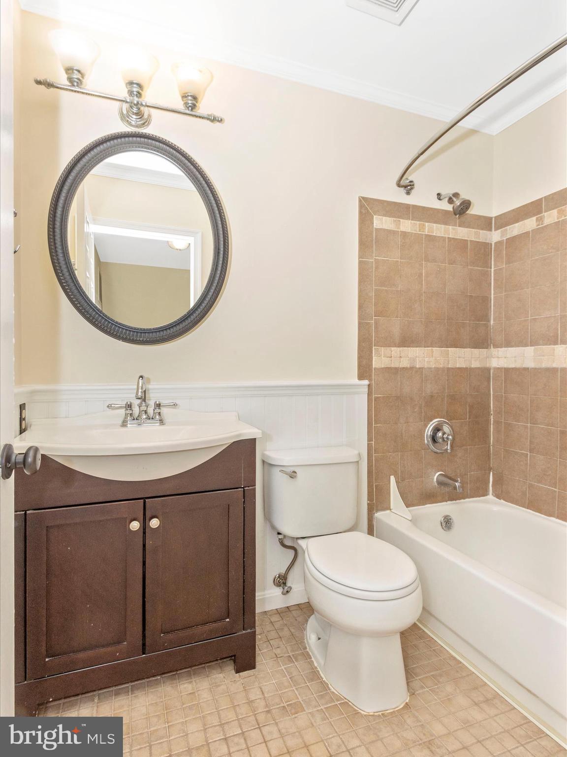 SEVEN OAKS - Residential