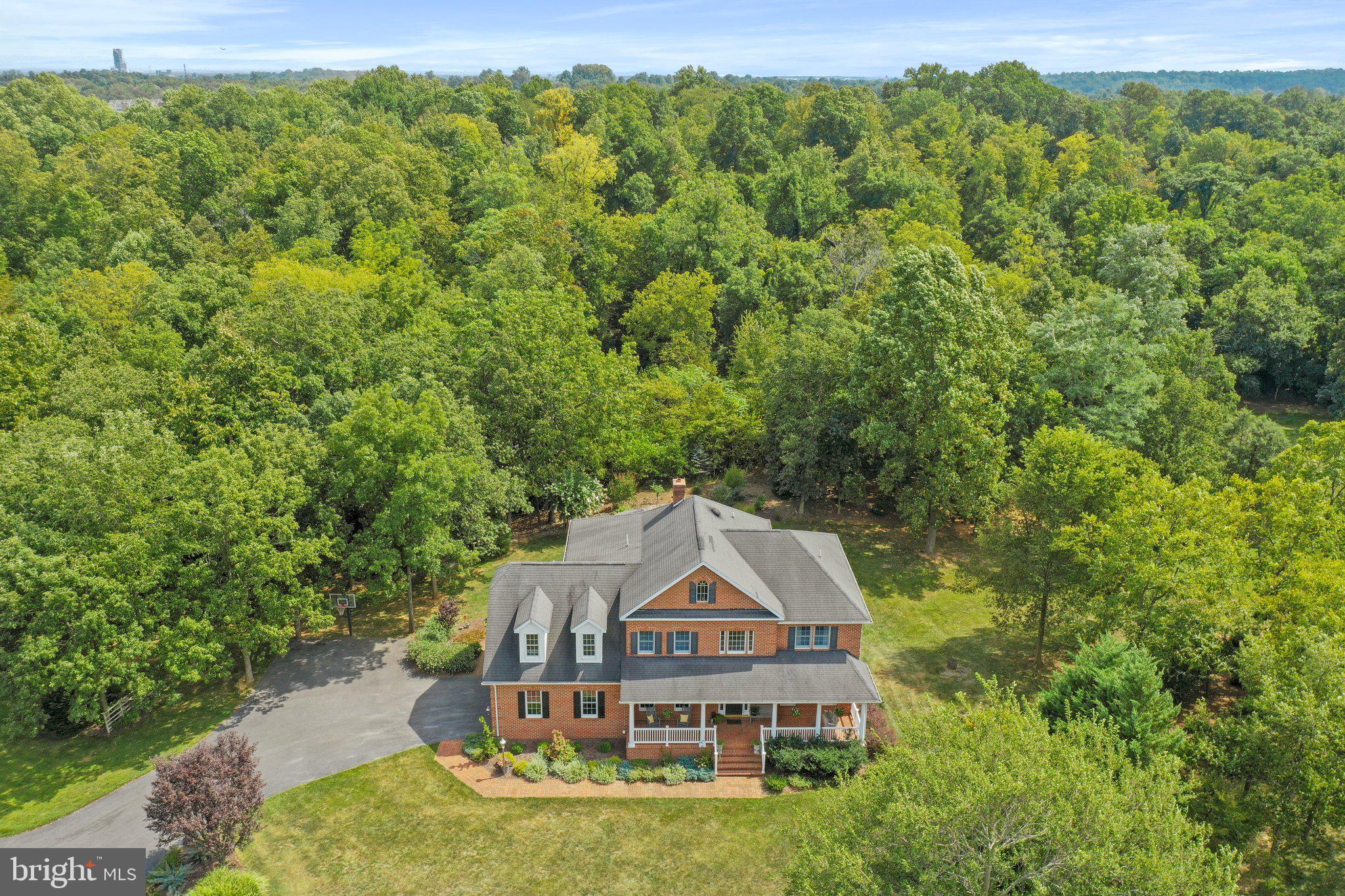 CORNERSTONE - Residential