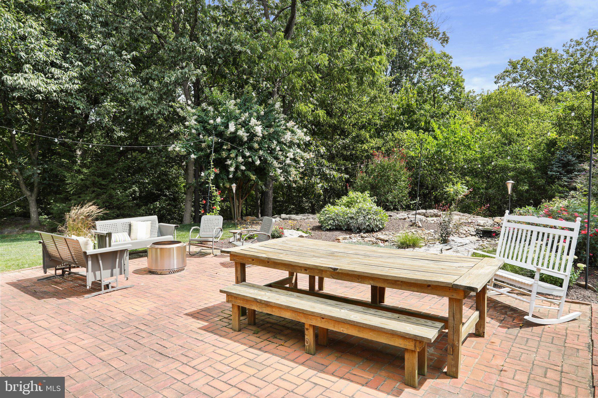 CORNERSTONE - Residential