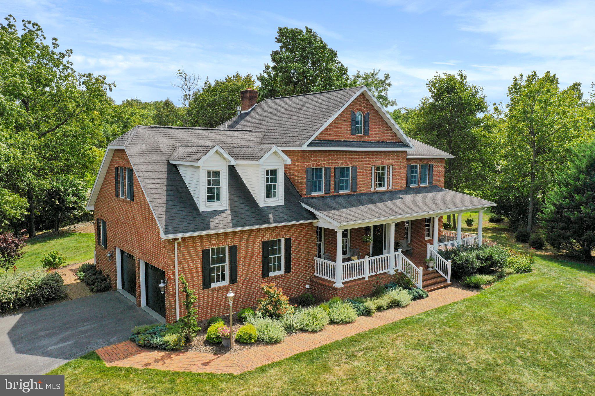 CORNERSTONE - Residential