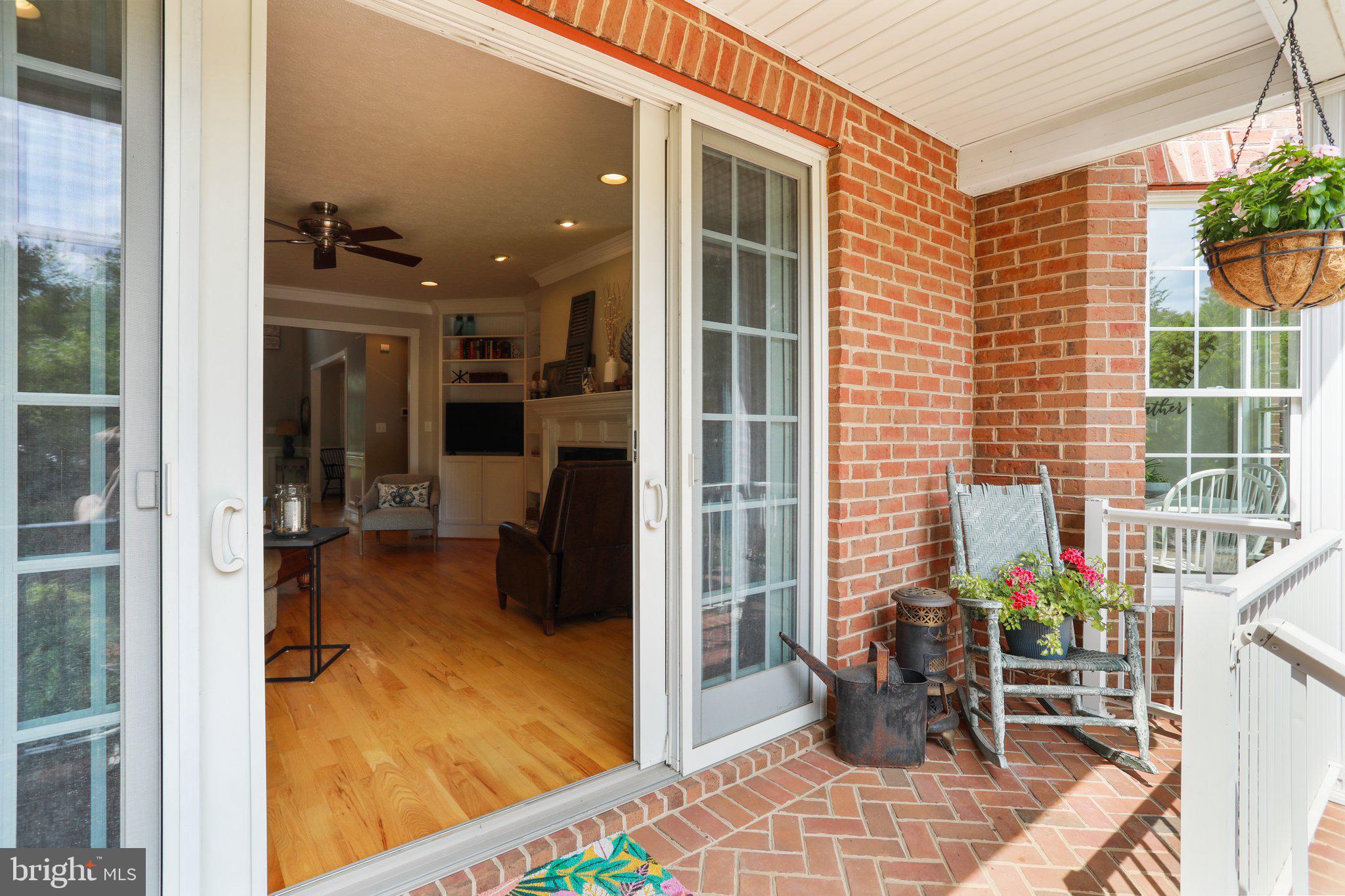 CORNERSTONE - Residential