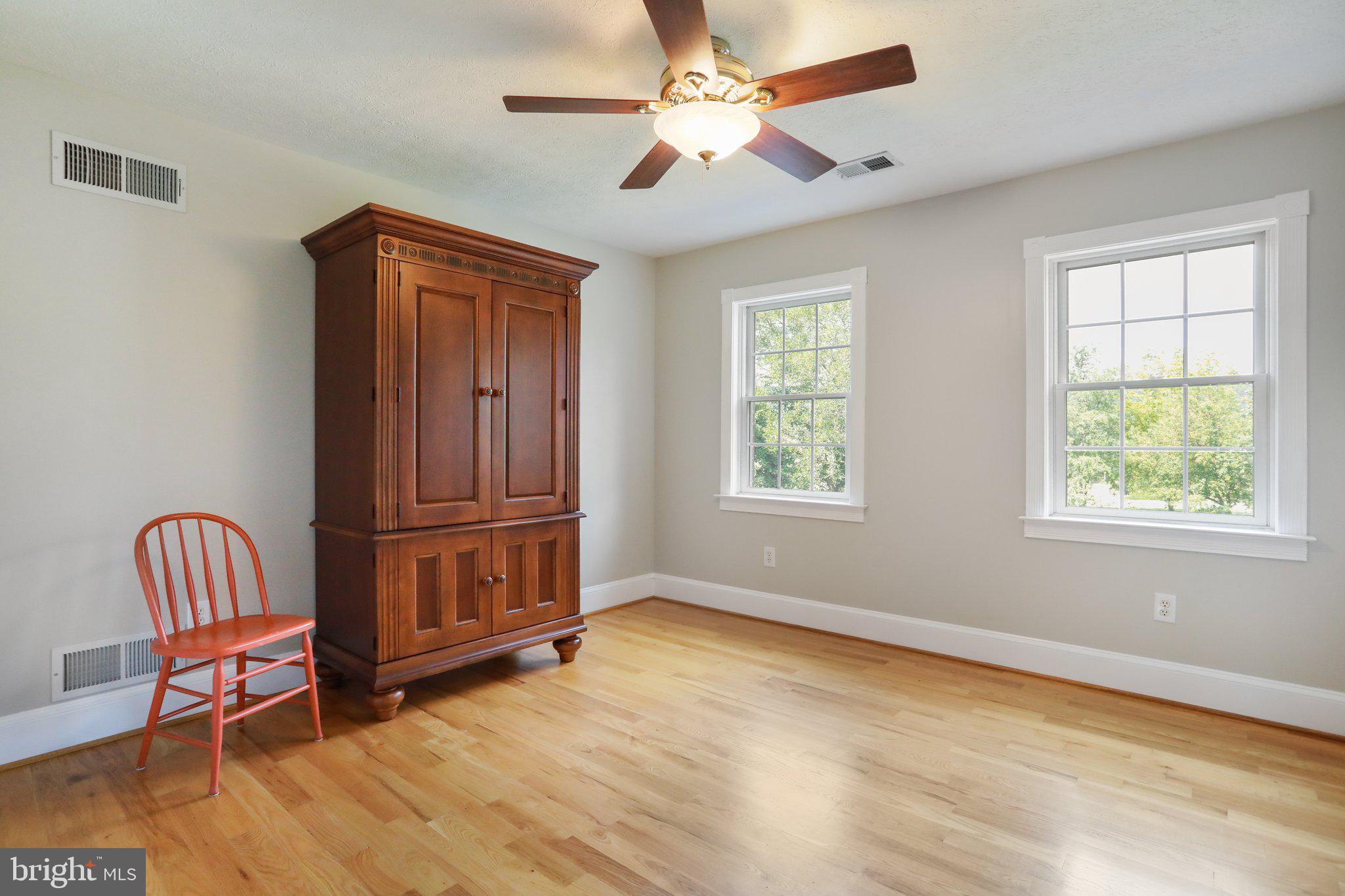 CORNERSTONE - Residential