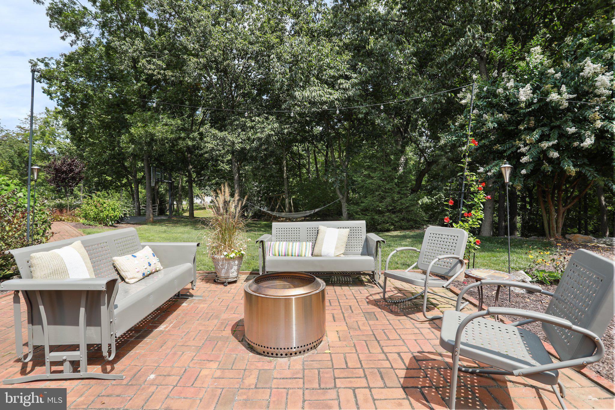 CORNERSTONE - Residential