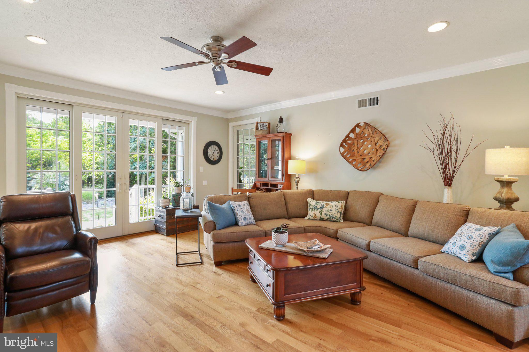 CORNERSTONE - Residential