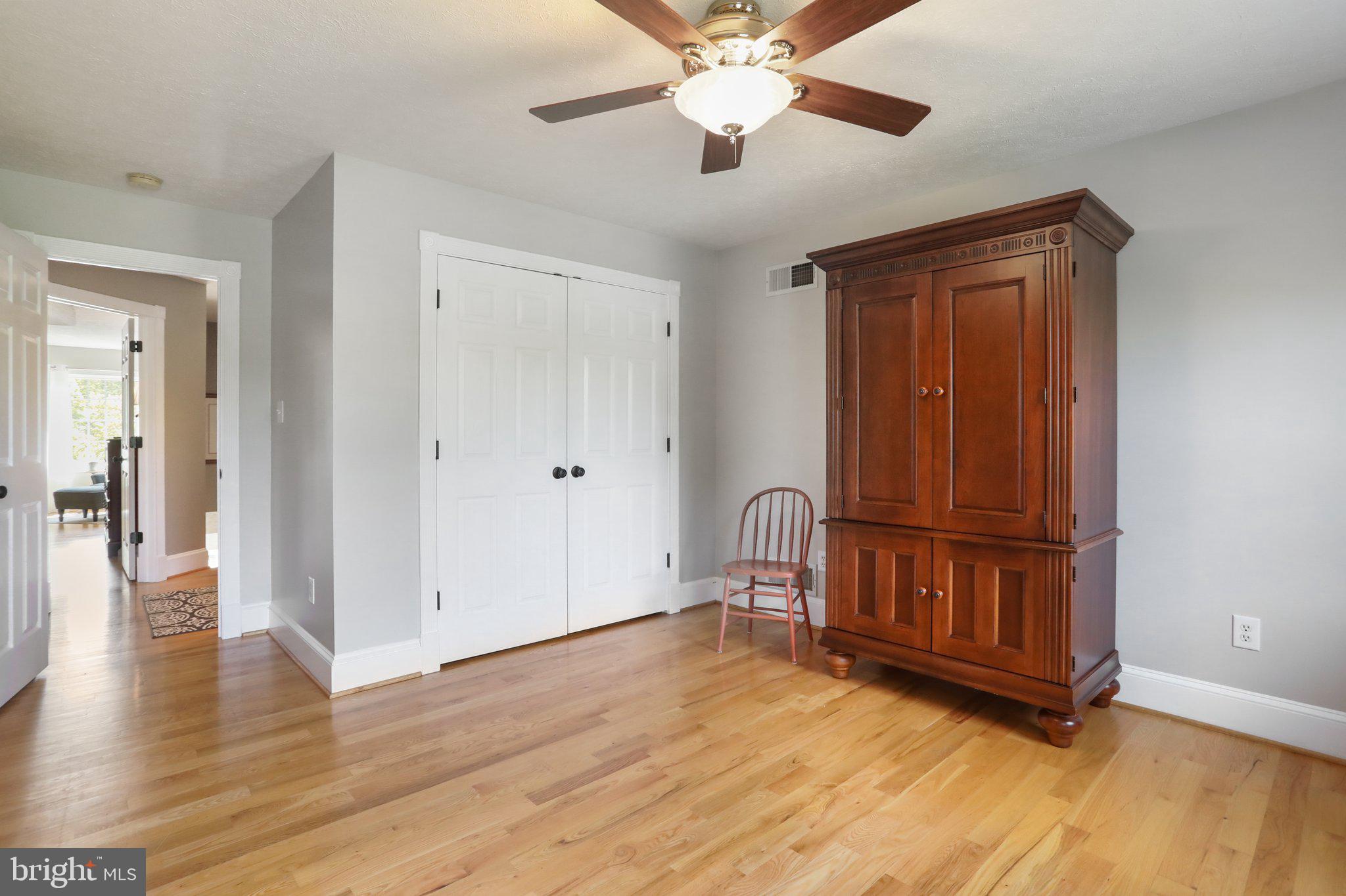 CORNERSTONE - Residential