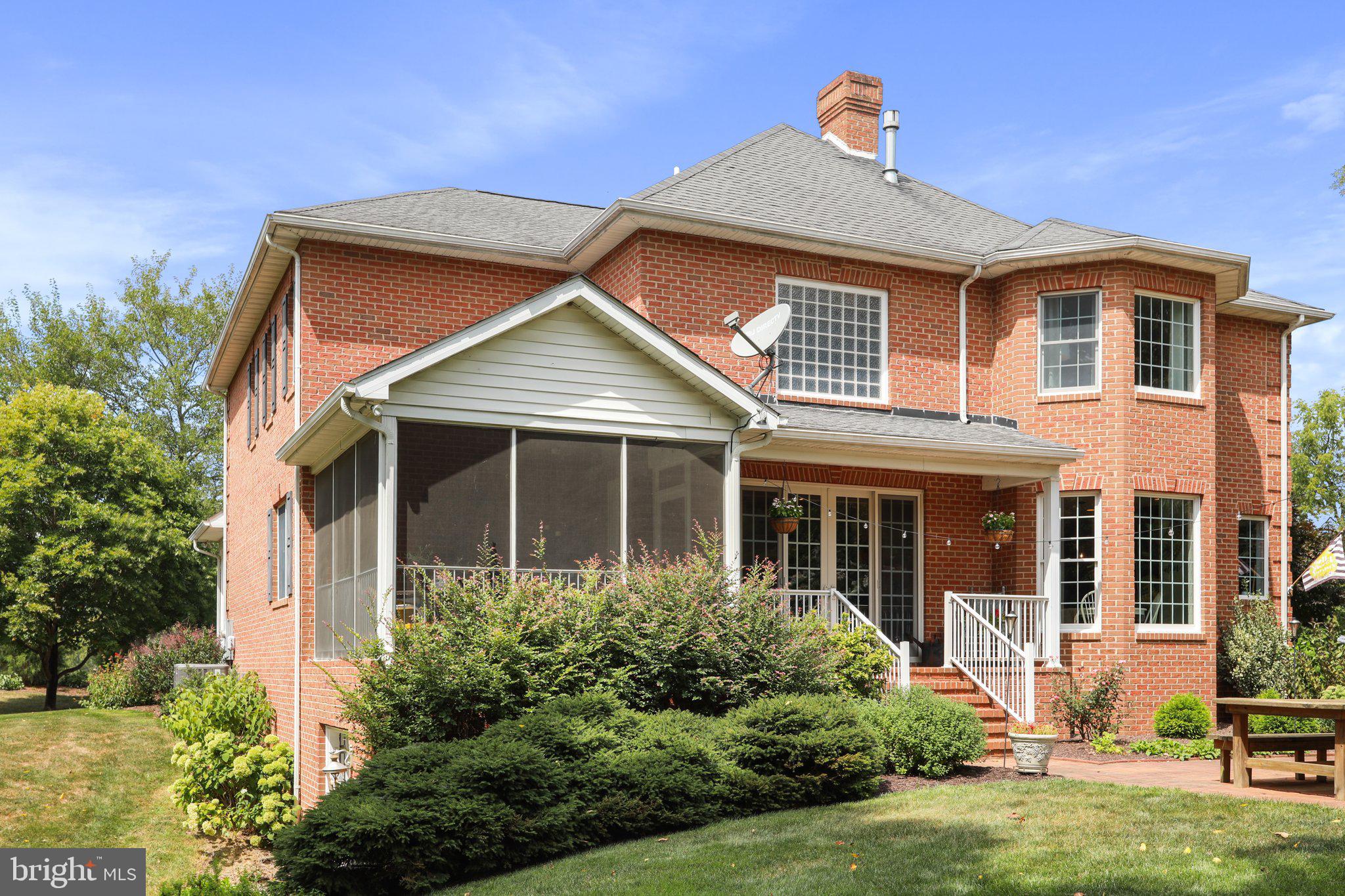 CORNERSTONE - Residential