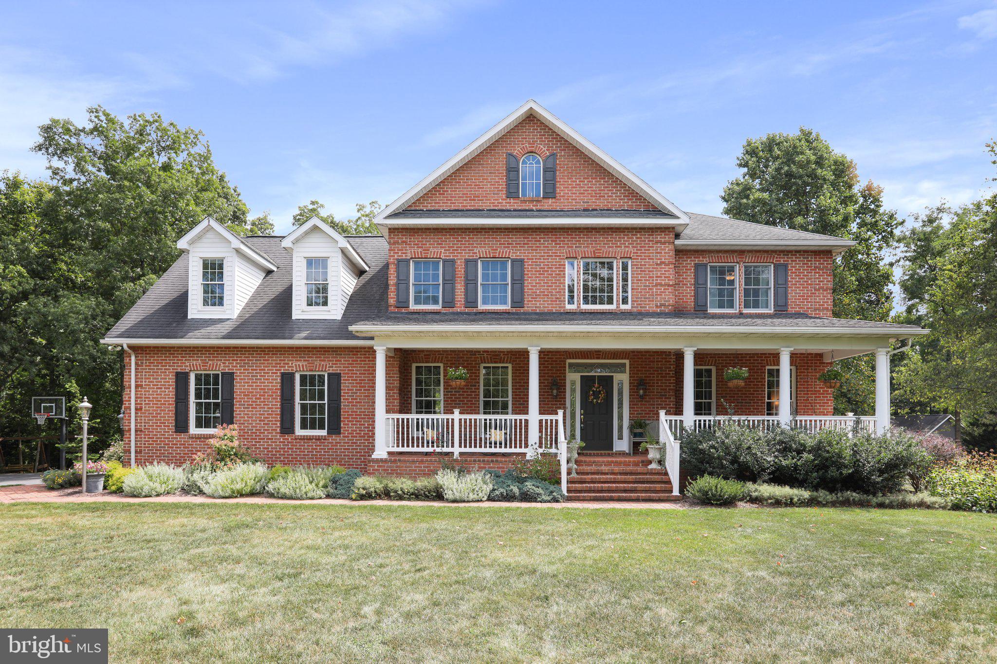 CORNERSTONE - Residential