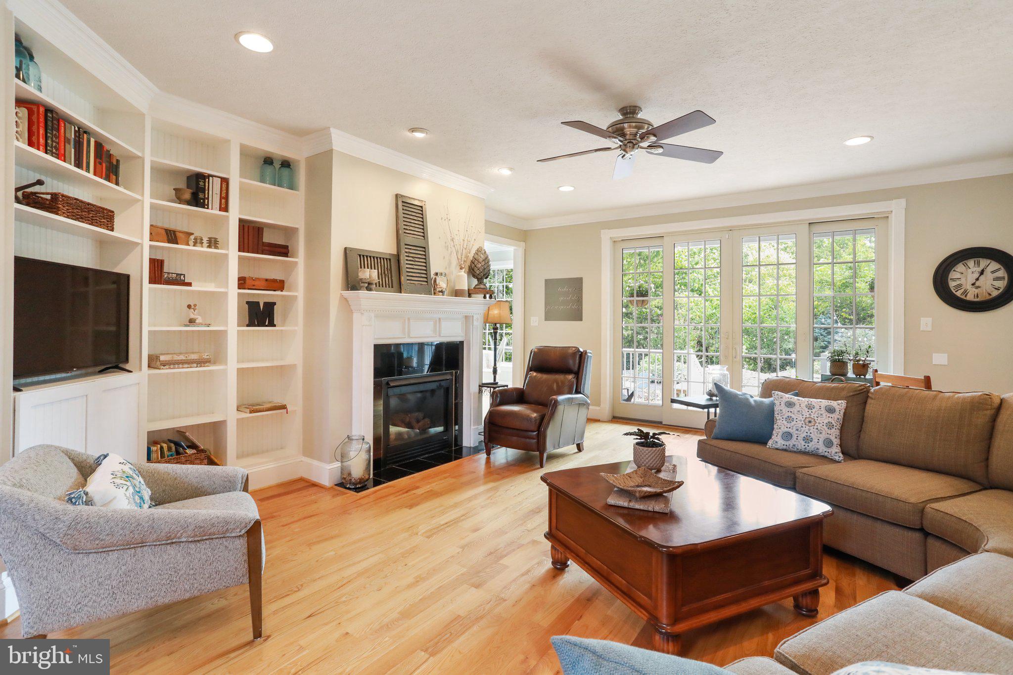 CORNERSTONE - Residential