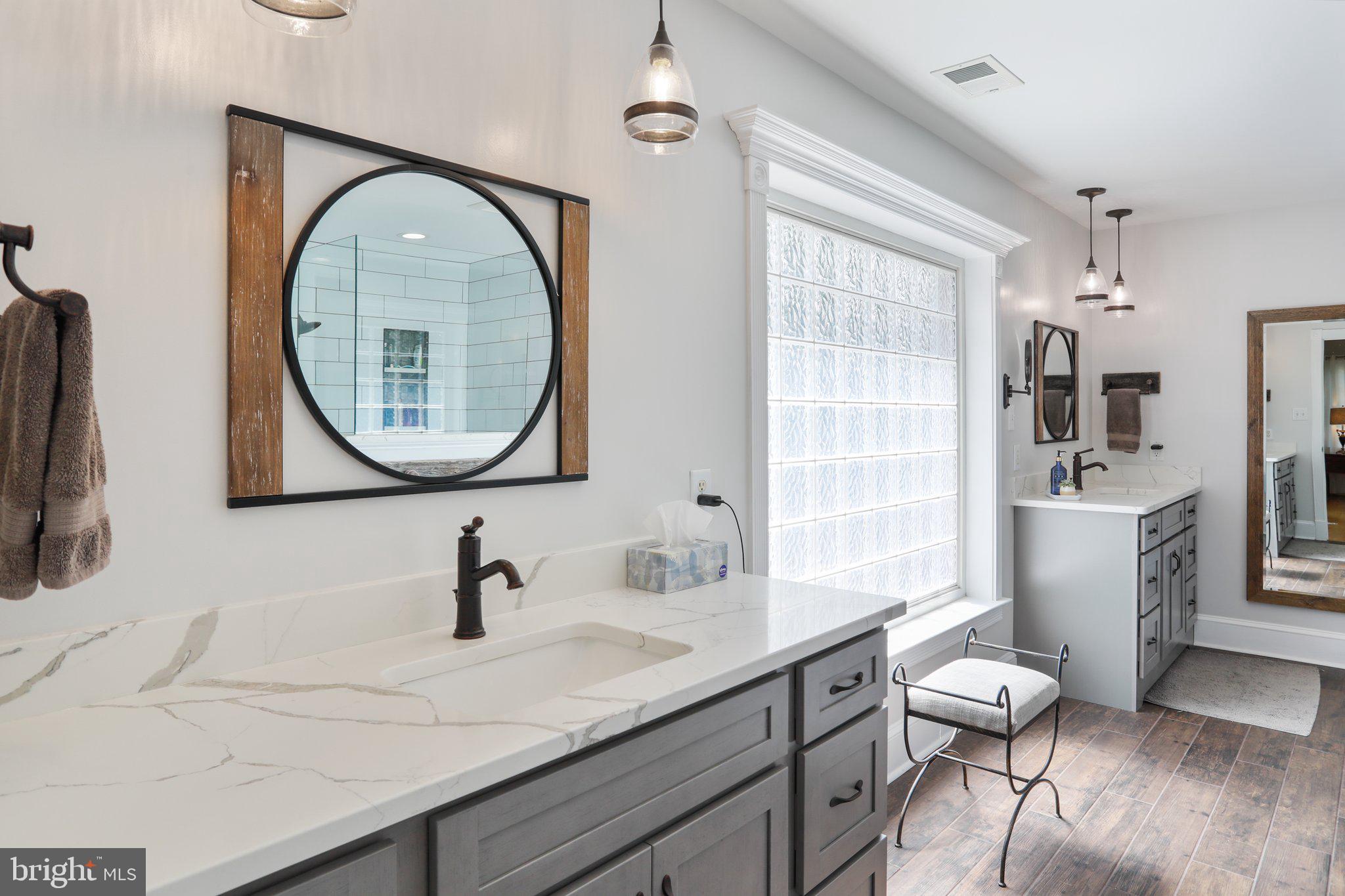 CORNERSTONE - Residential