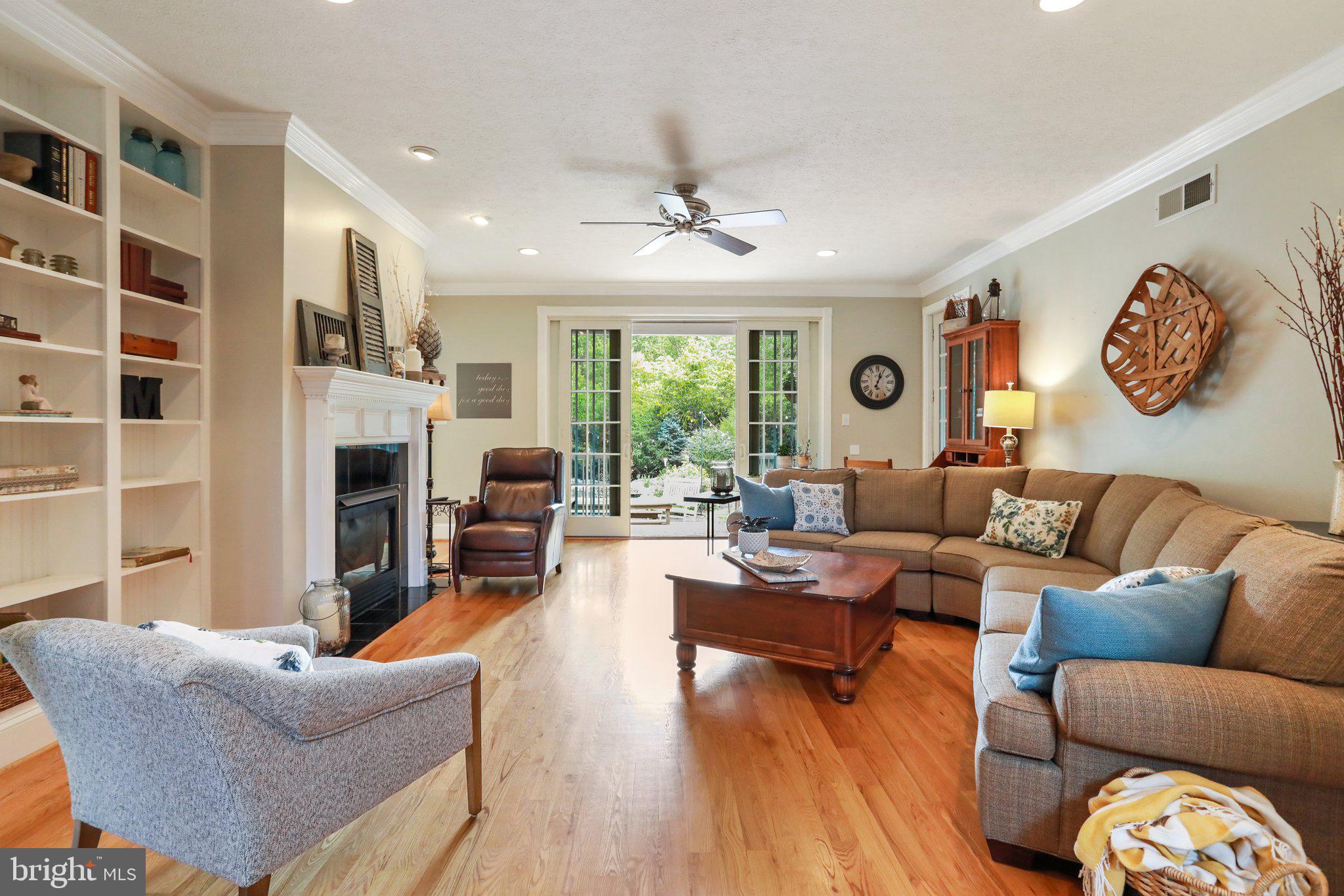 CORNERSTONE - Residential