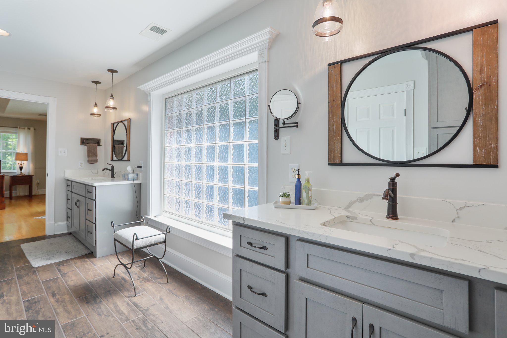 CORNERSTONE - Residential