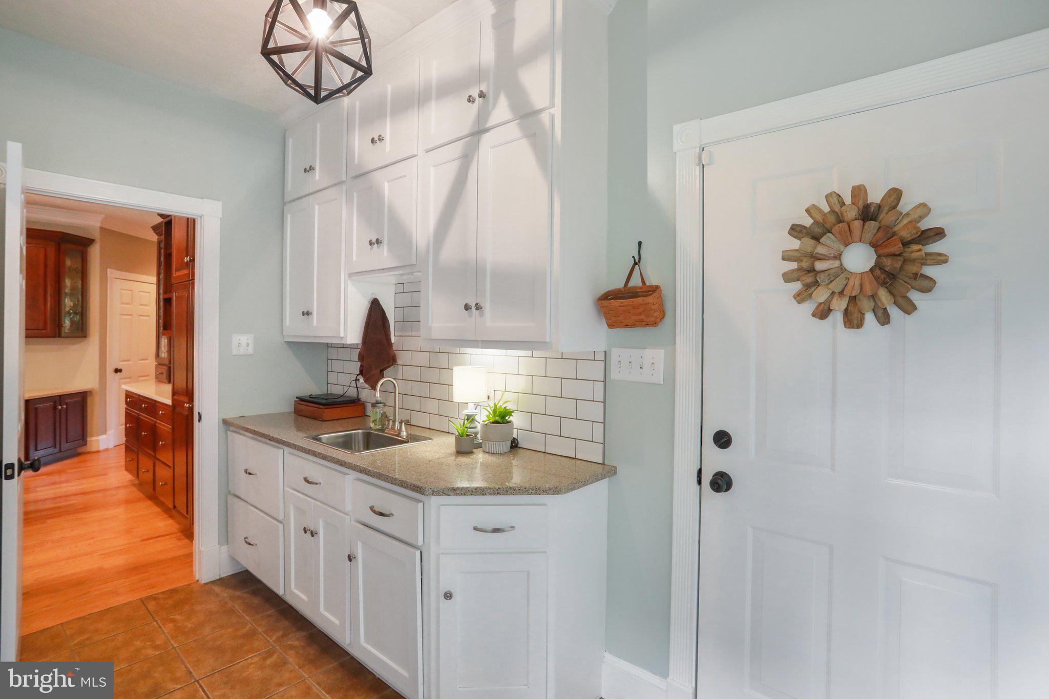 CORNERSTONE - Residential