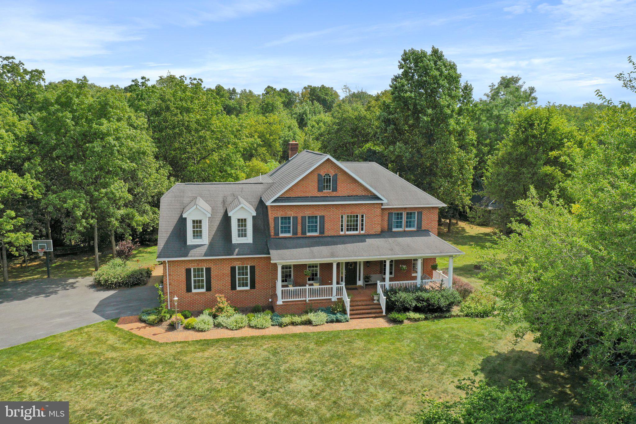 CORNERSTONE - Residential