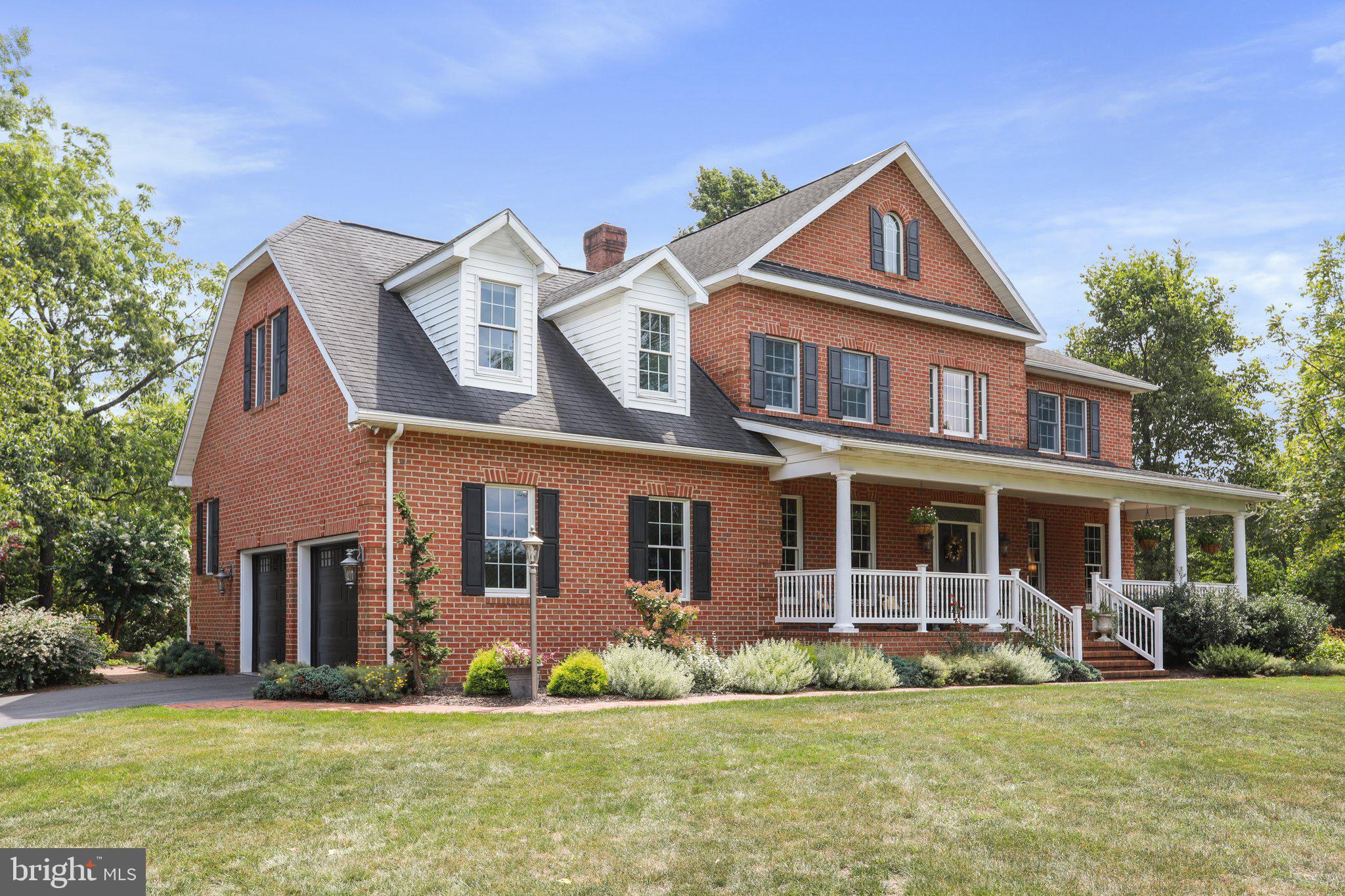 CORNERSTONE - Residential