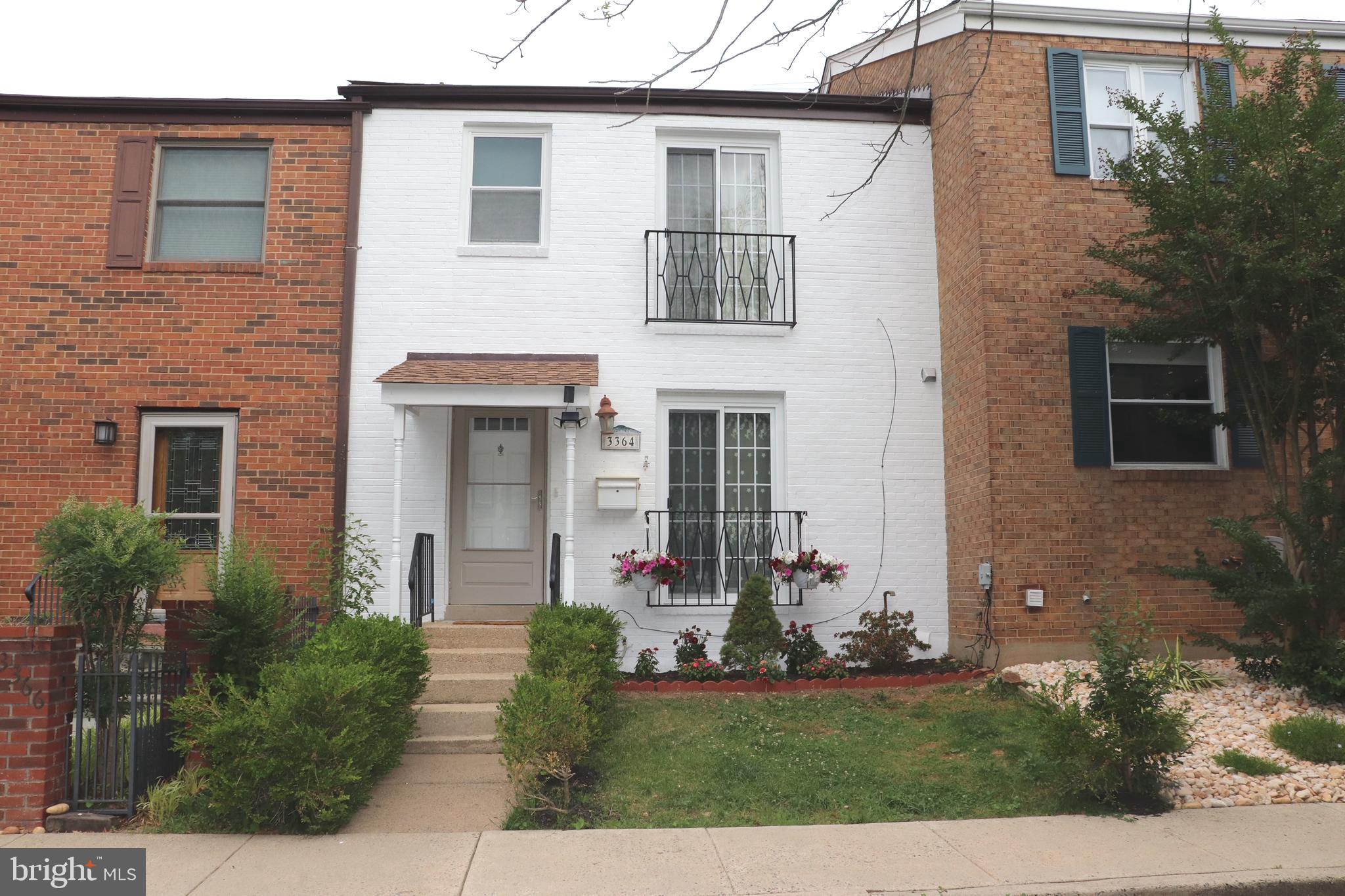 CARLYN PARK - Residential