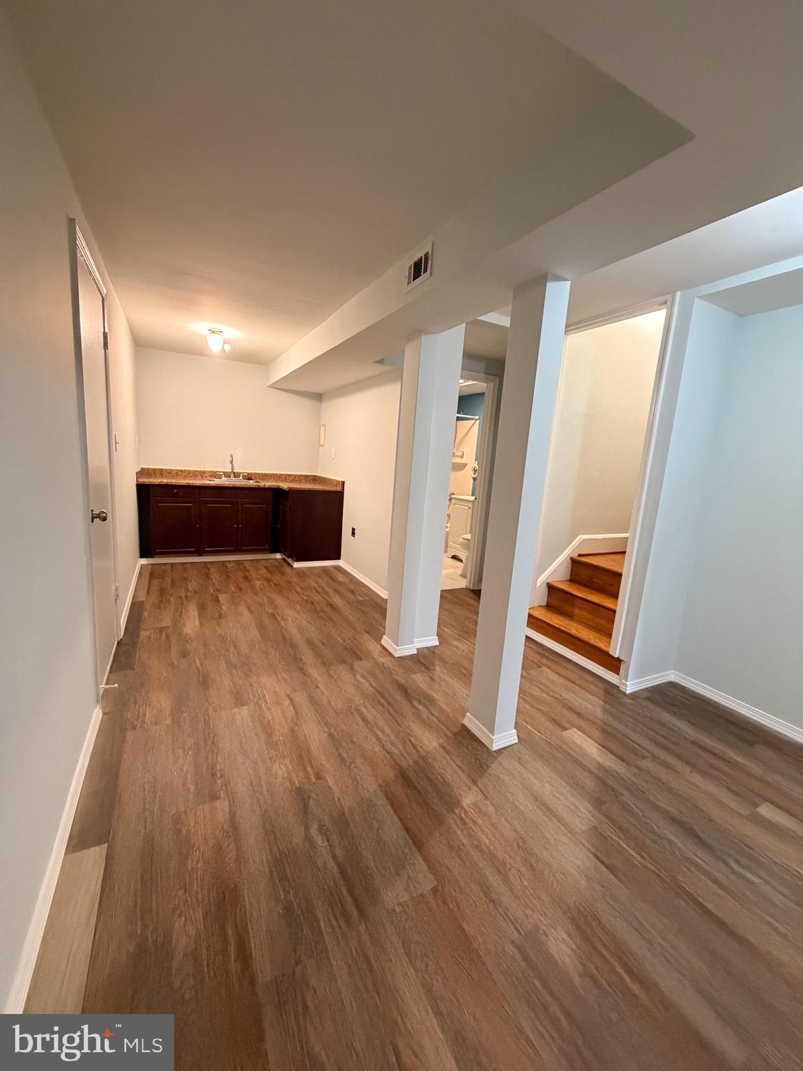 CARLYN PARK - Residential