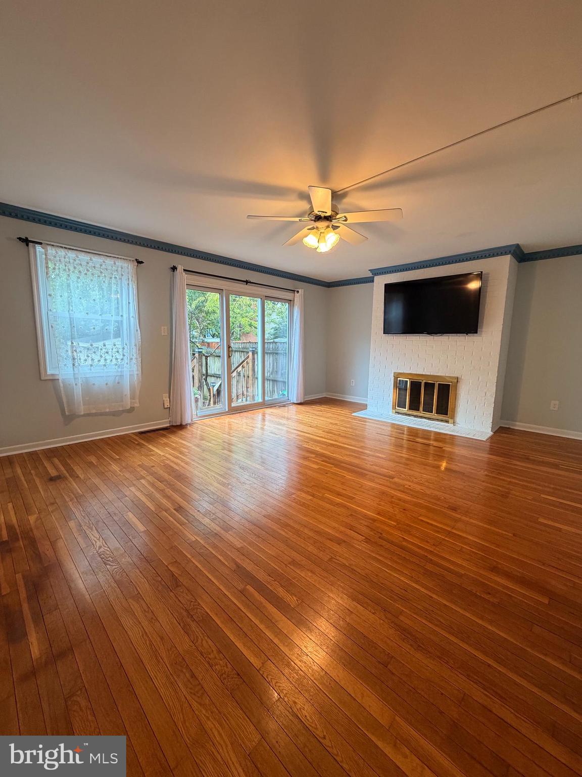 CARLYN PARK - Residential