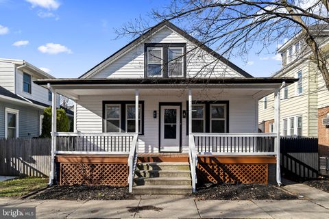 825 LYNDALE AVENUE TRENTON NJ 08629