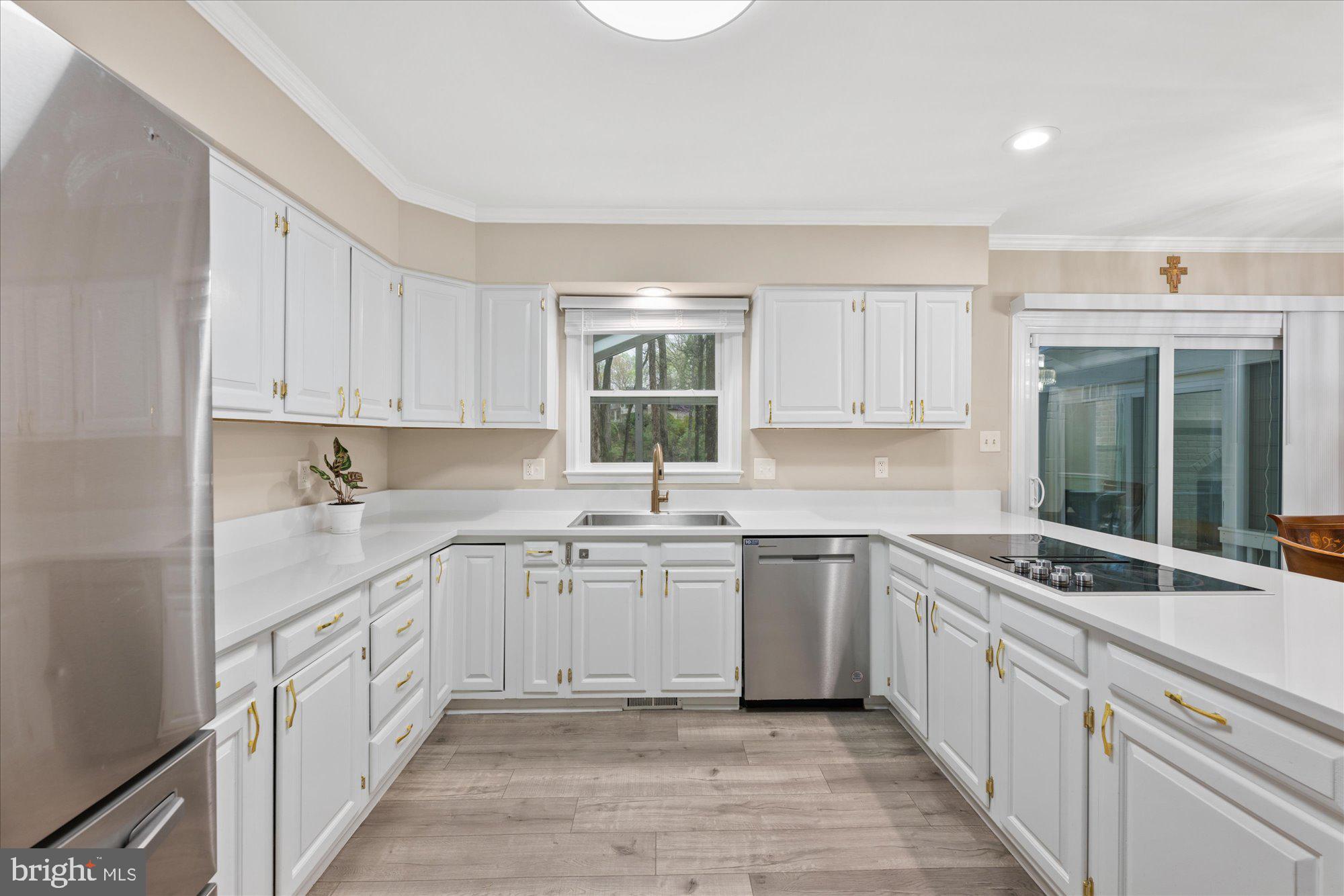 ABBEY GLEN - Residential