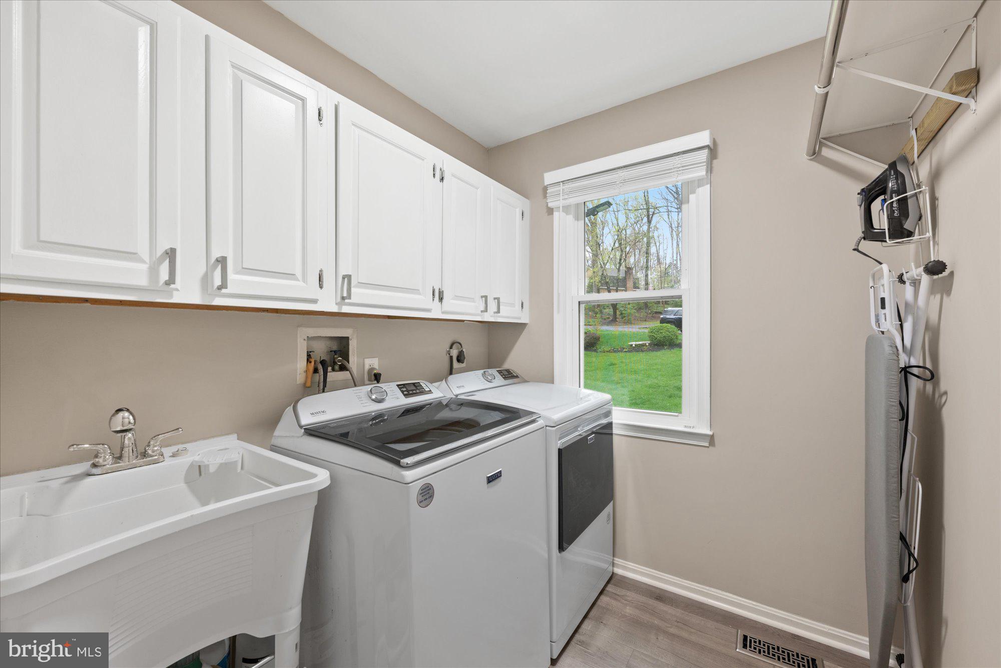 ABBEY GLEN - Residential