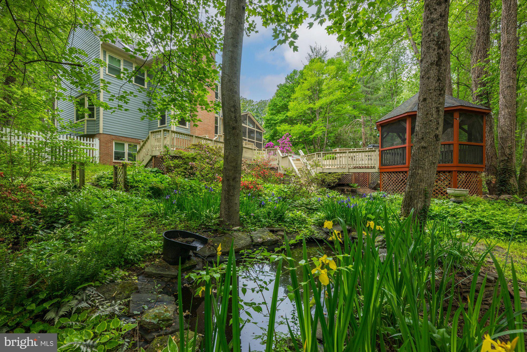 ABBEY GLEN - Residential