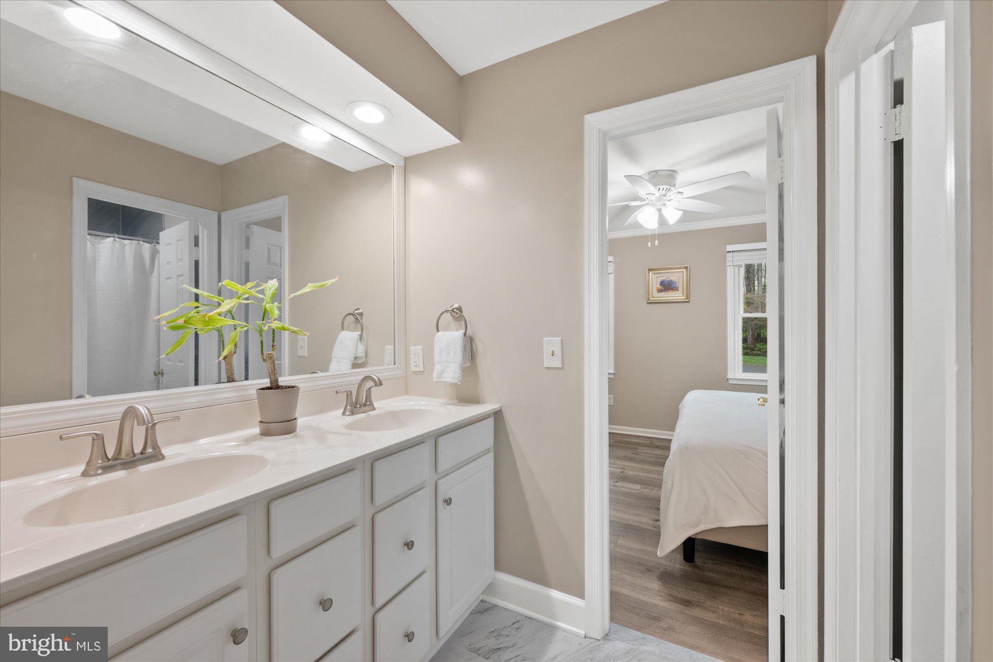 ABBEY GLEN - Residential