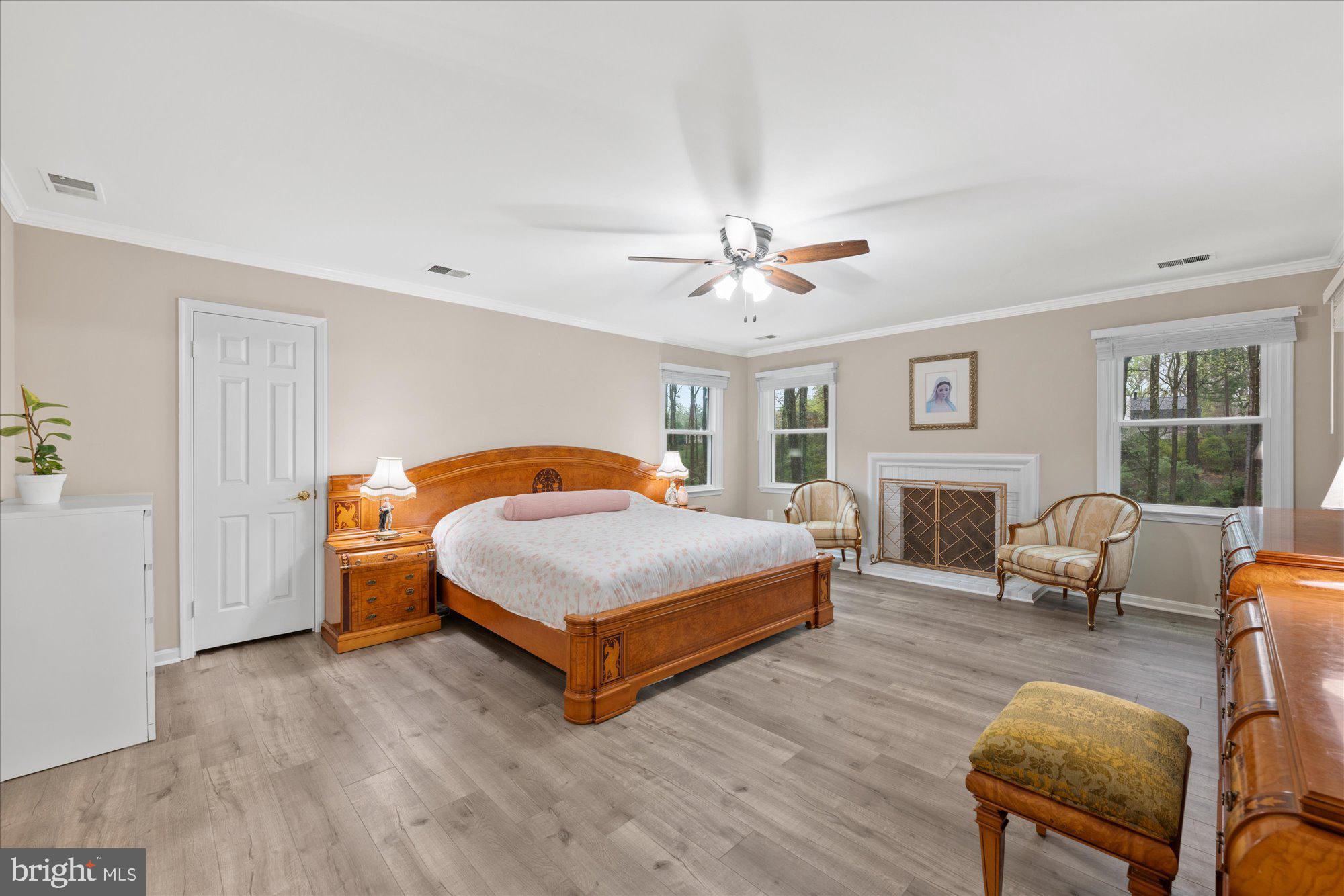 ABBEY GLEN - Residential