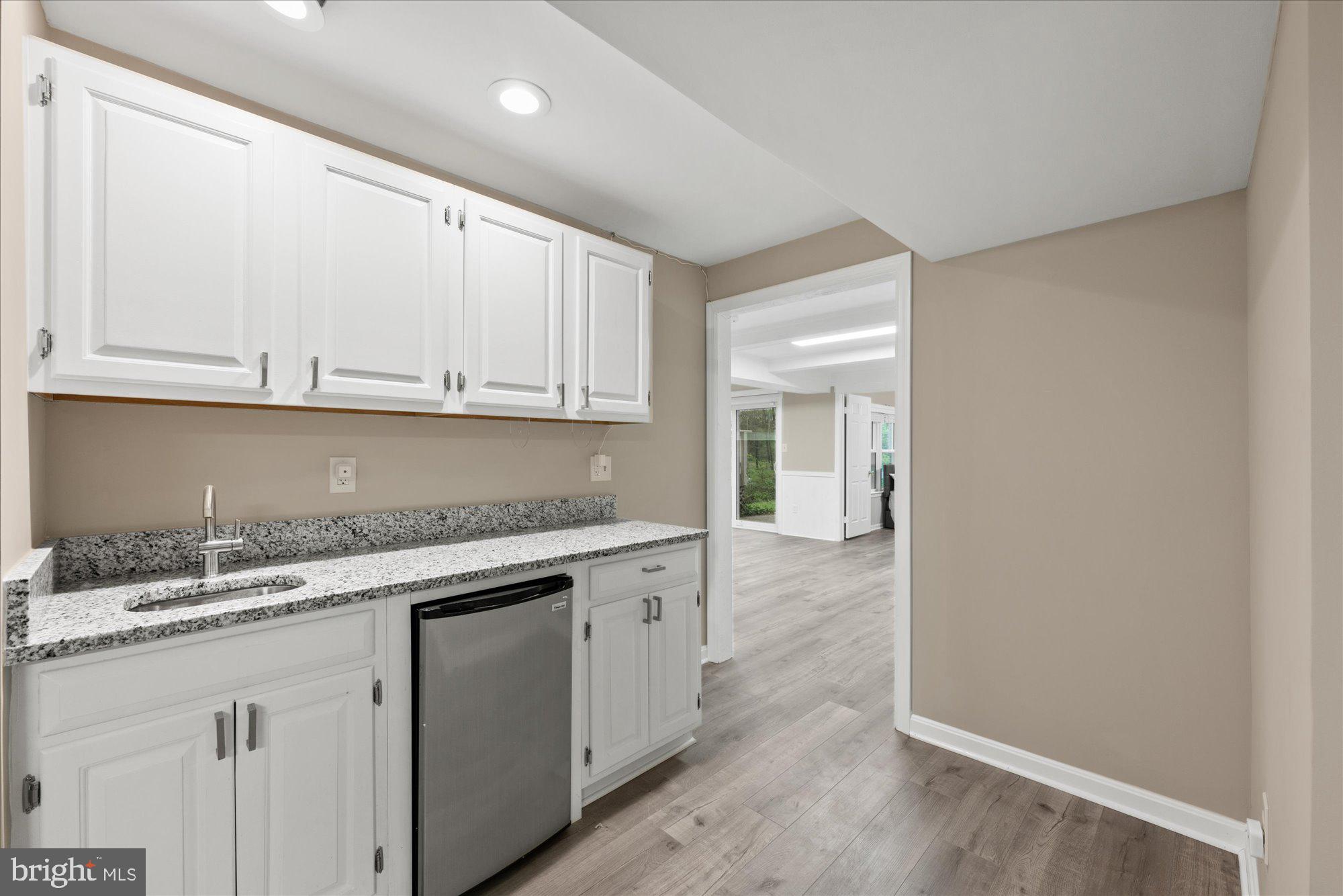 ABBEY GLEN - Residential