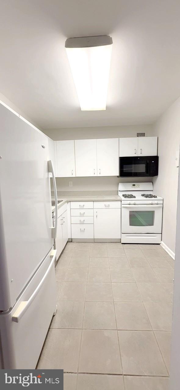 WHITEHALL - Residential Lease