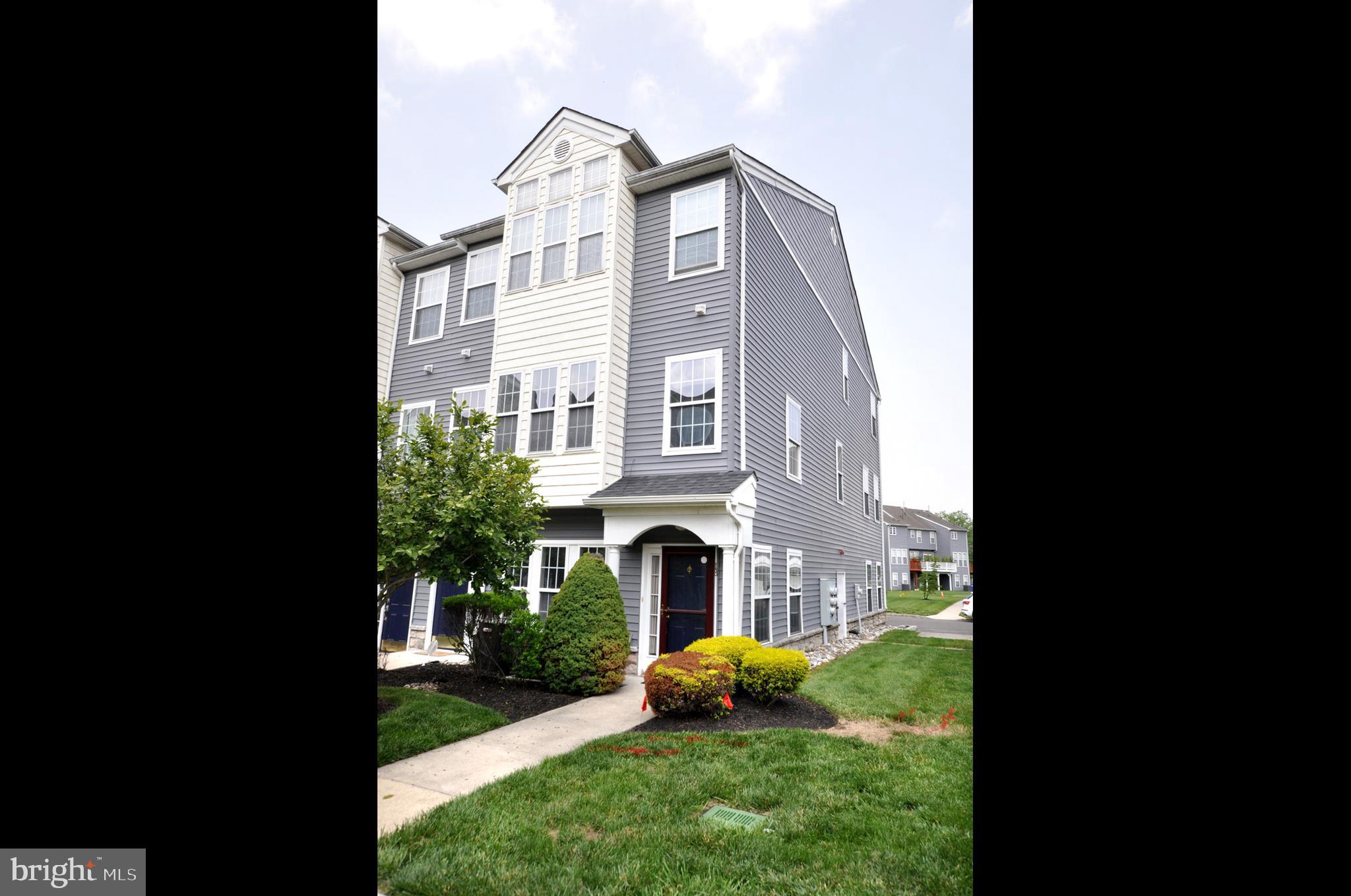 18 SWAN COURT
