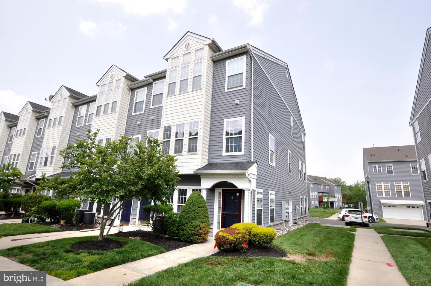 18 SWAN COURT