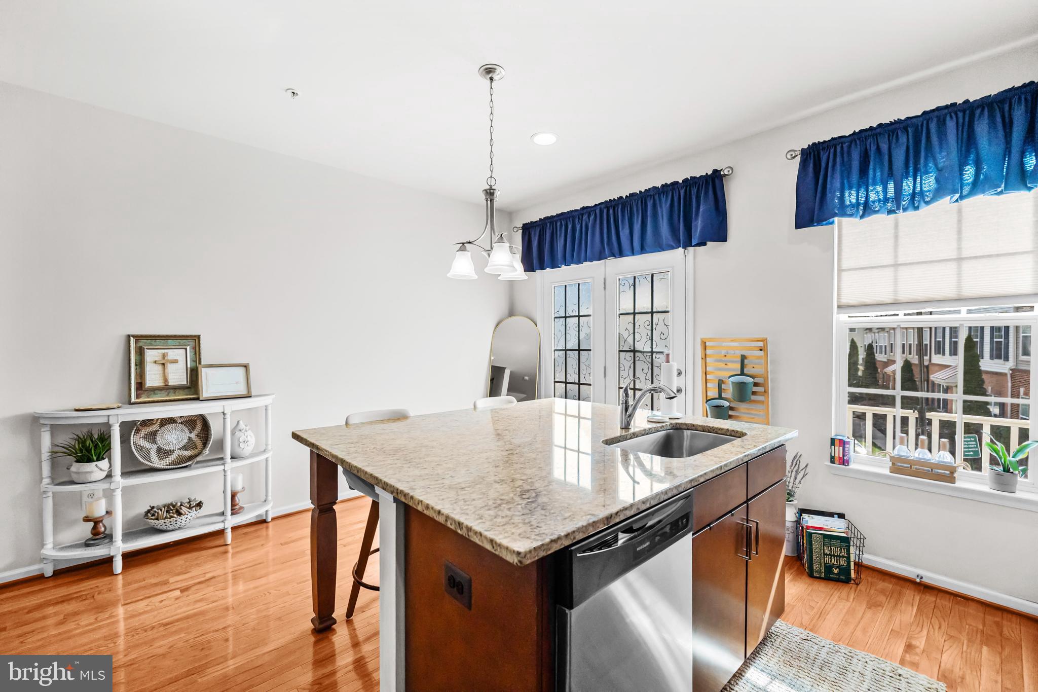 PARKSIDE AT MARKET CENTER - Residential