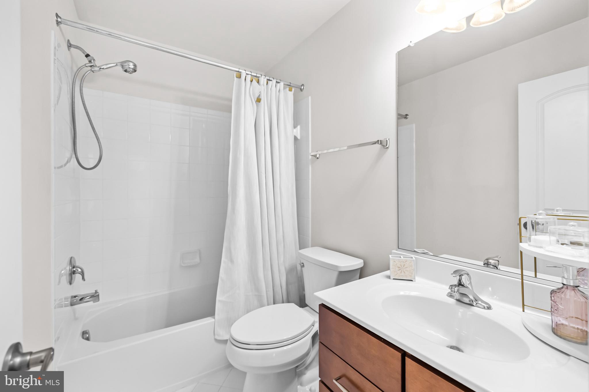 PARKSIDE AT MARKET CENTER - Residential