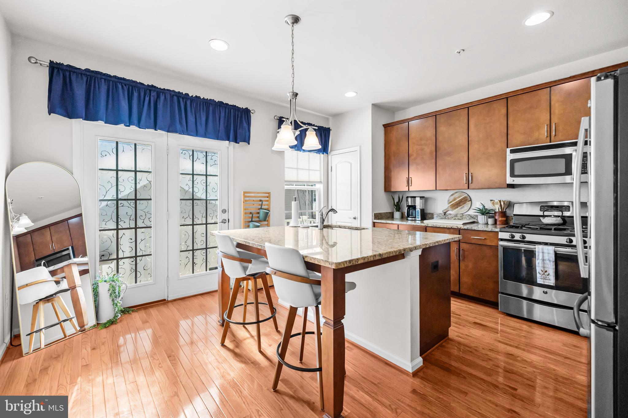 PARKSIDE AT MARKET CENTER - Residential