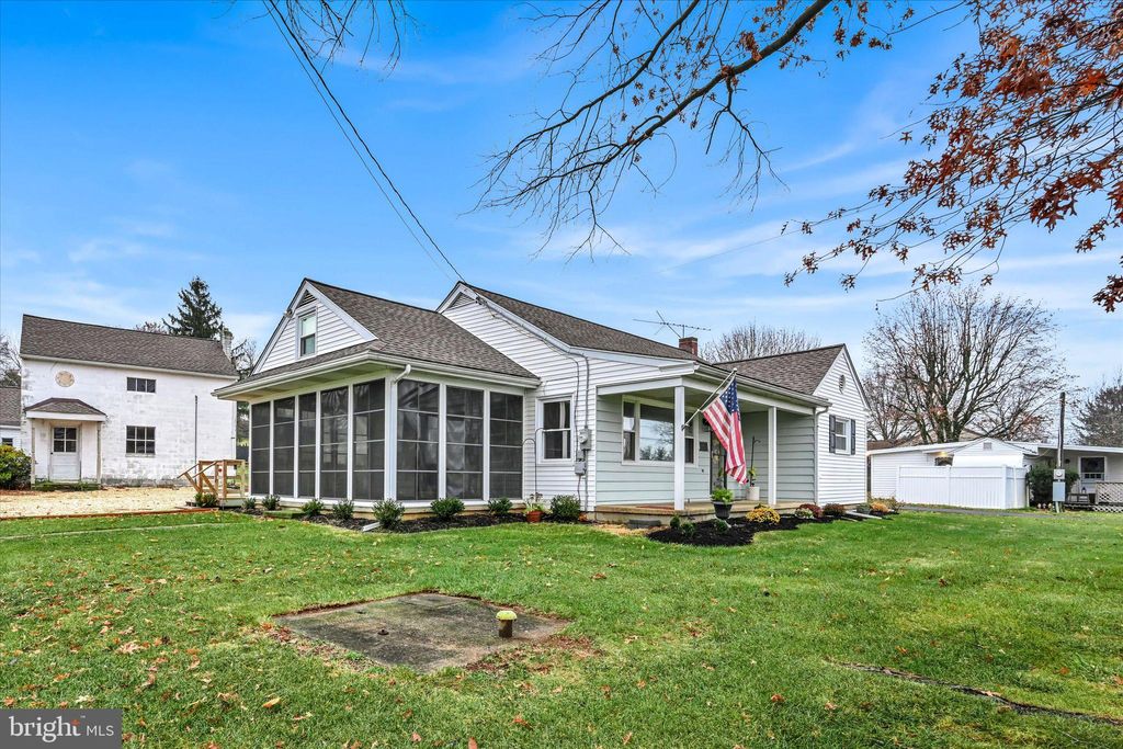 Photo of 111 Snavely Mill Road, LITITZ, PA 17543 (MLS # PALA2061862)