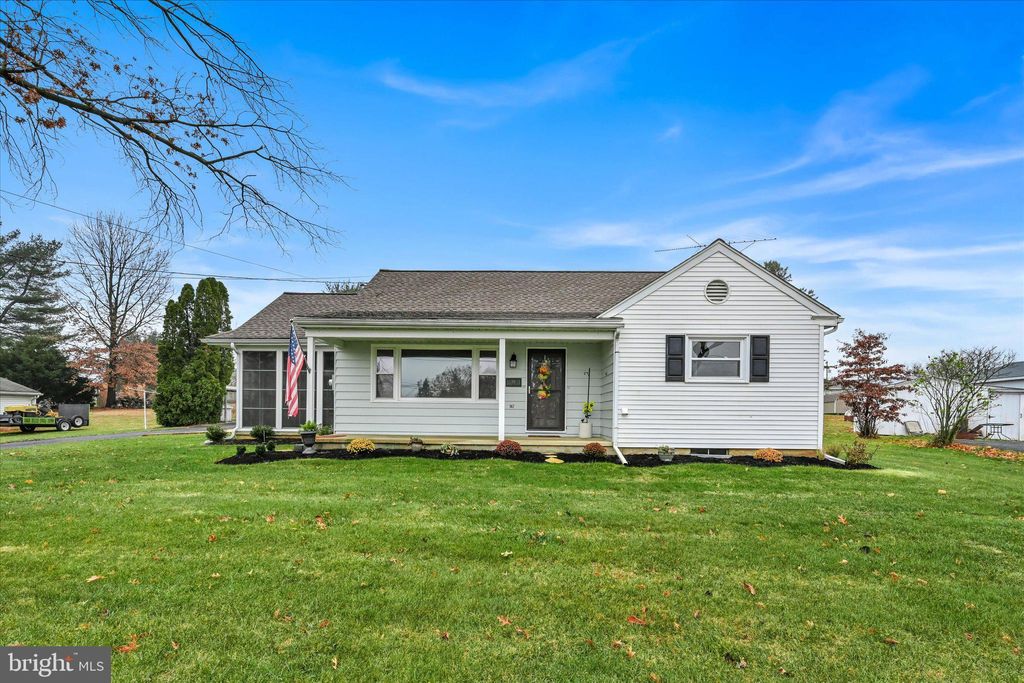 Photo of 111 Snavely Mill Road, LITITZ, PA 17543 (MLS # PALA2061862)