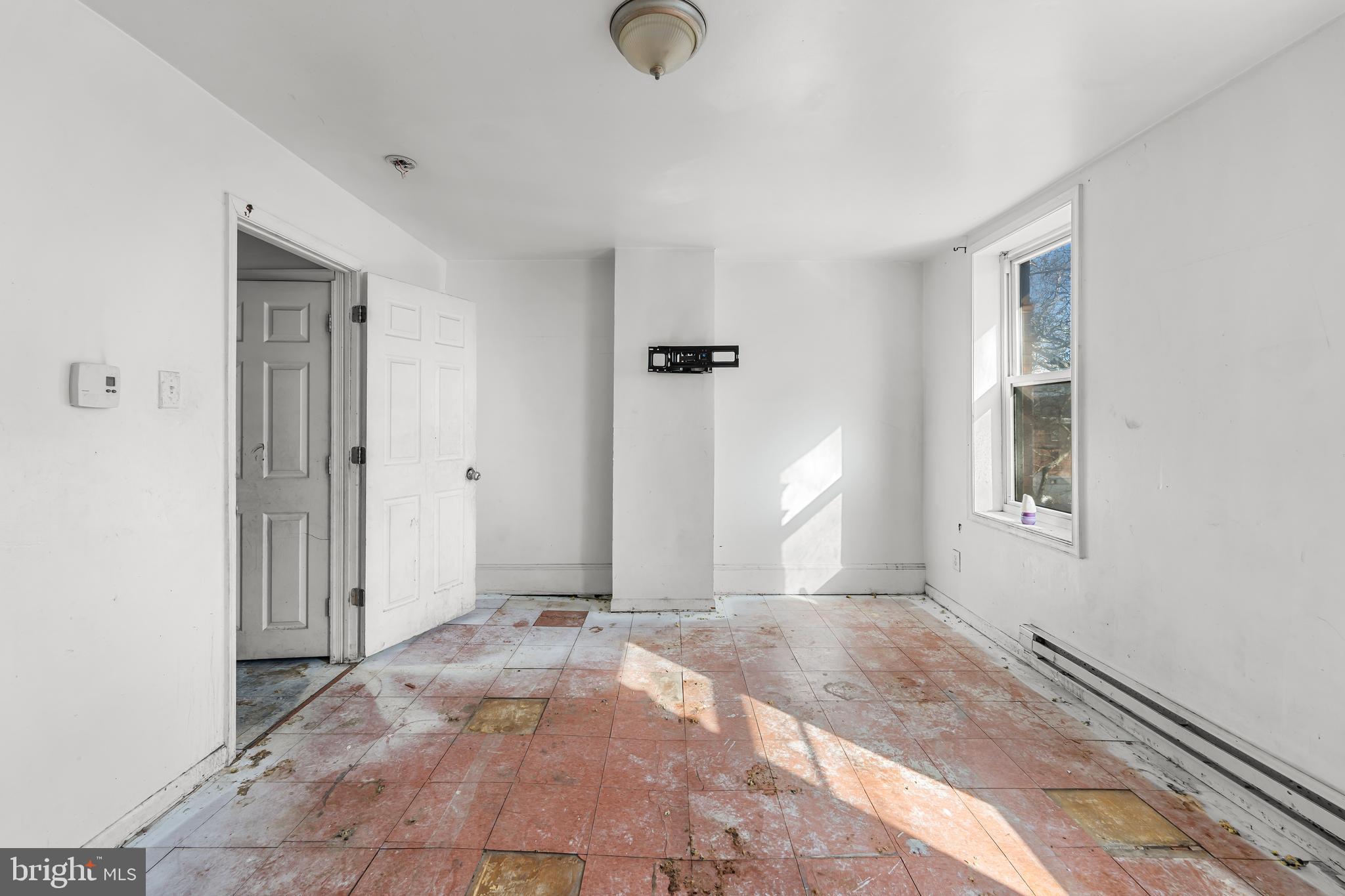 PHILADELPHIA (WEST) - Residential