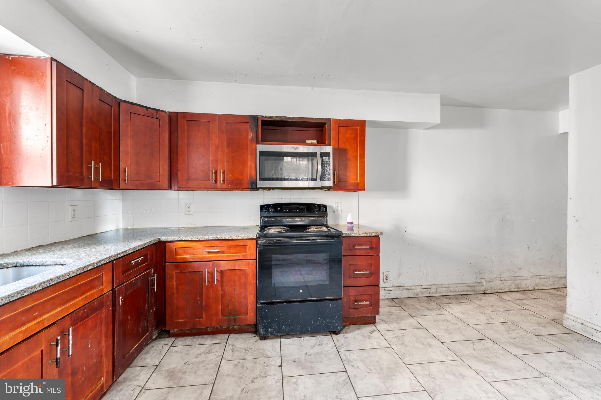 PHILADELPHIA (WEST) - Residential