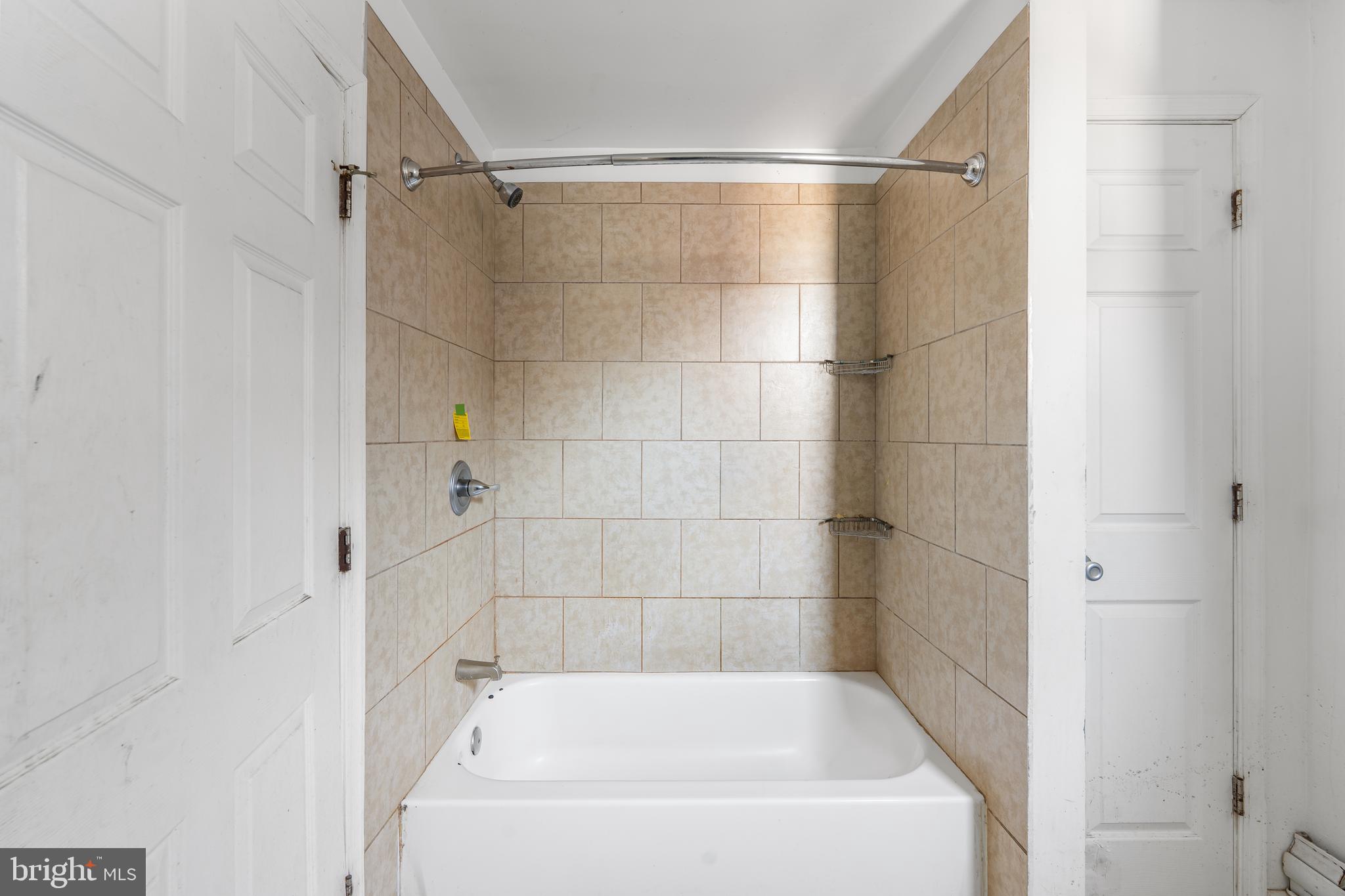 PHILADELPHIA (WEST) - Residential