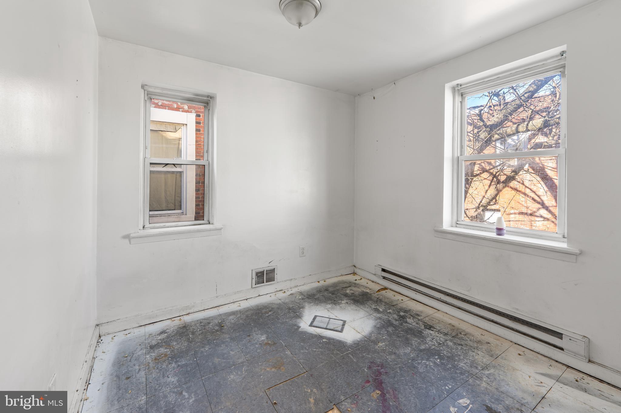 PHILADELPHIA (WEST) - Residential