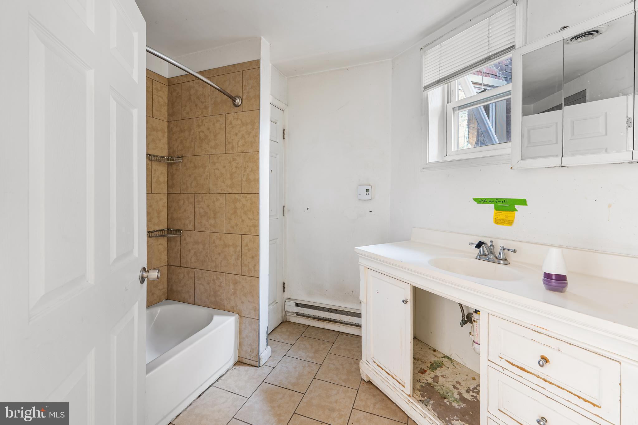 PHILADELPHIA (WEST) - Residential