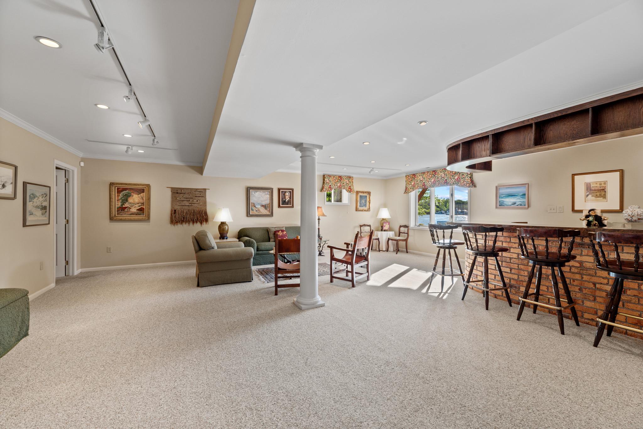 TANTALLON ON THE POTOMAC - Residential