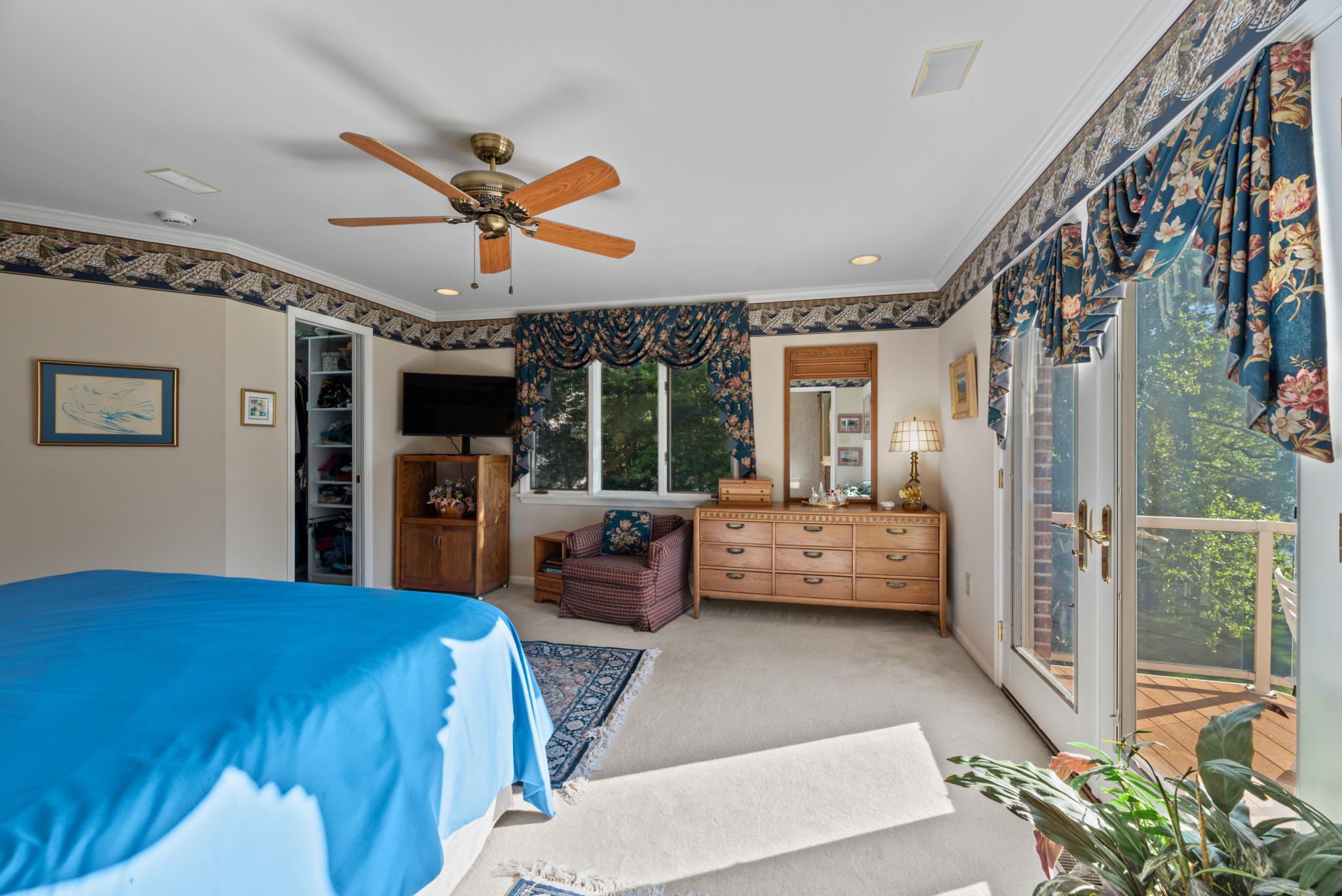 TANTALLON ON THE POTOMAC - Residential
