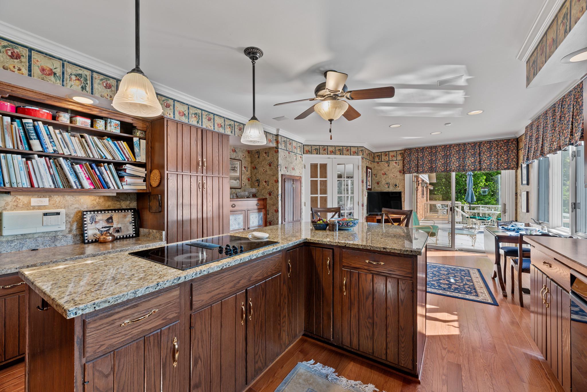 TANTALLON ON THE POTOMAC - Residential