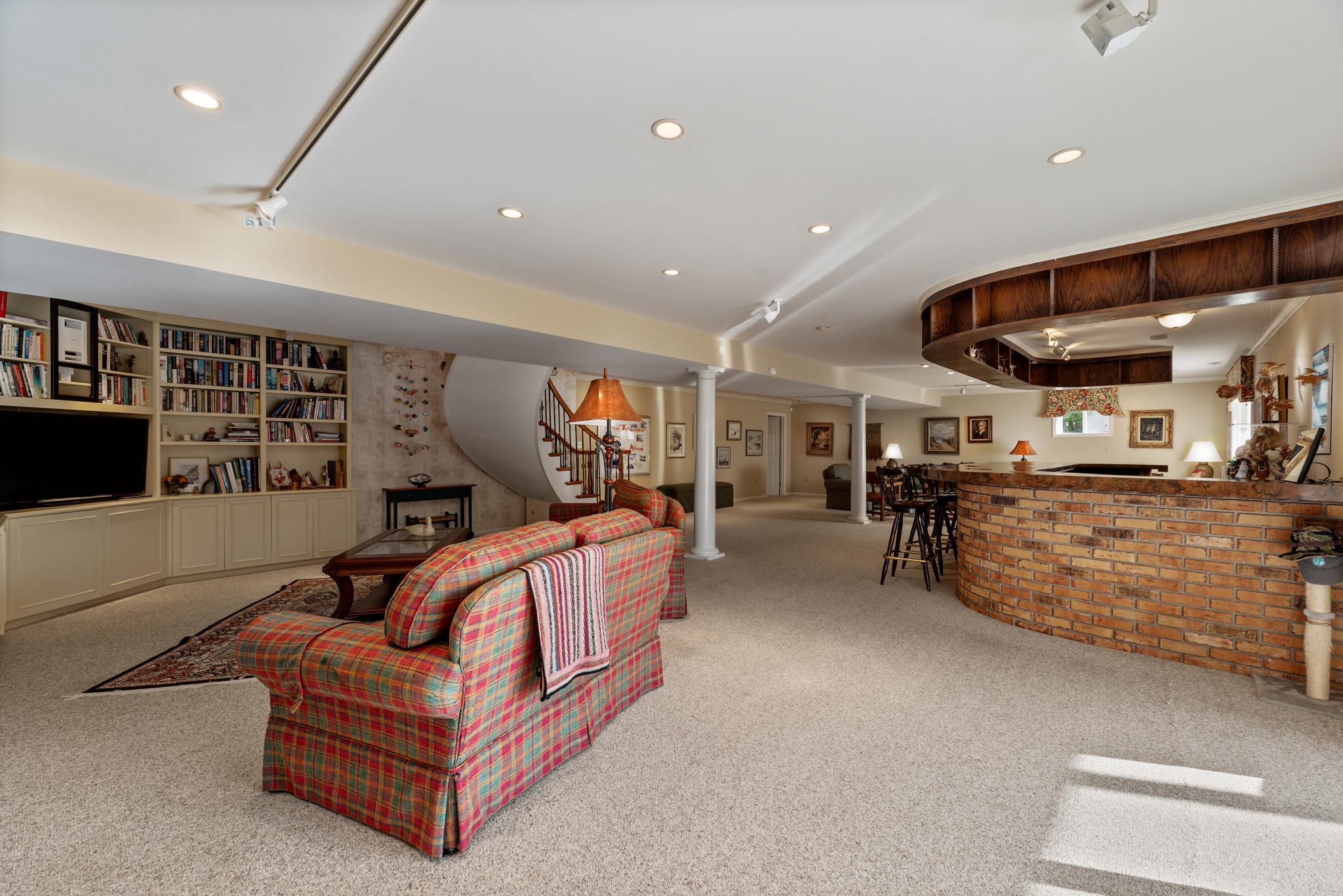 TANTALLON ON THE POTOMAC - Residential