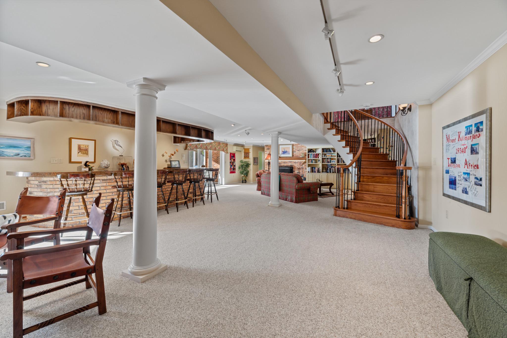TANTALLON ON THE POTOMAC - Residential