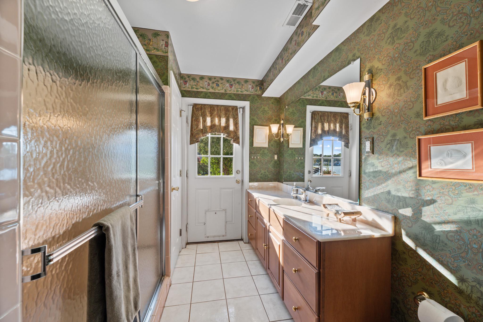 TANTALLON ON THE POTOMAC - Residential