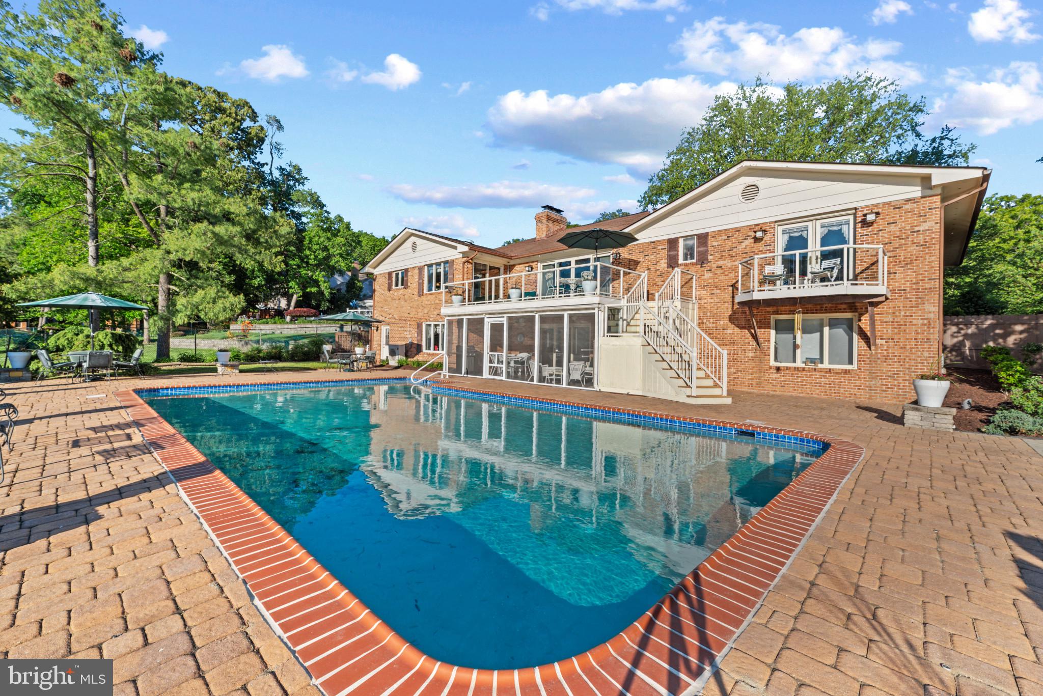 TANTALLON ON THE POTOMAC - Residential