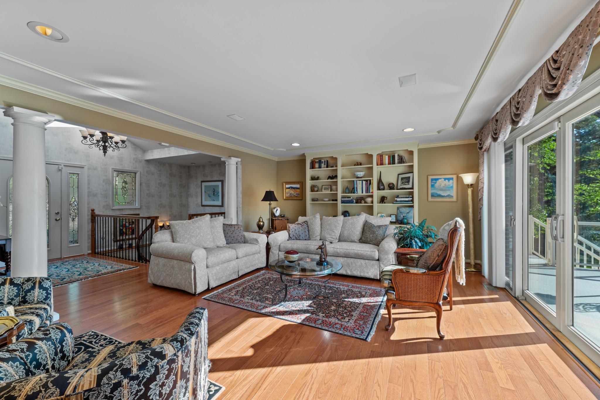 TANTALLON ON THE POTOMAC - Residential